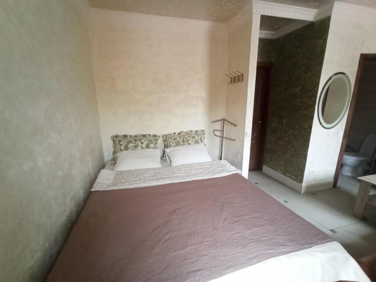 Otel жасмин *